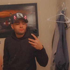 Meet your Posher, Javier